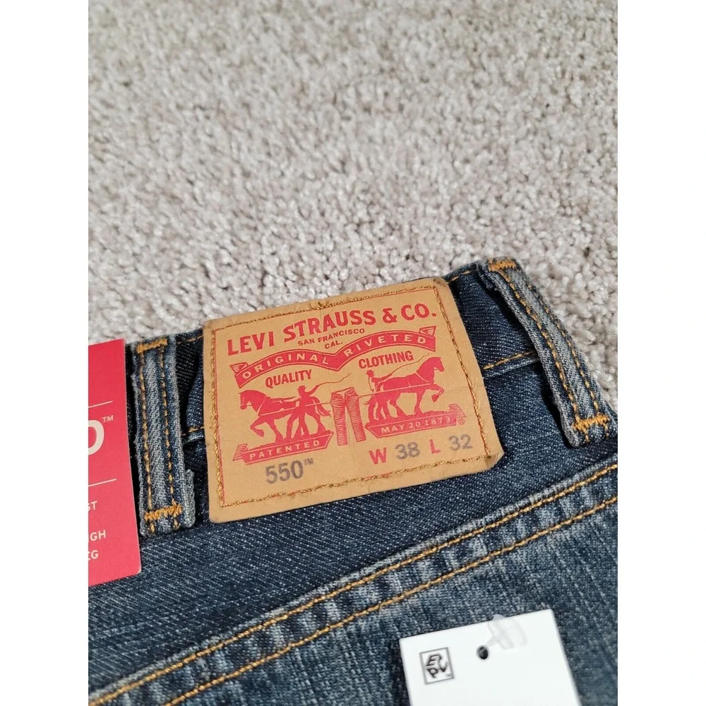 Levis Jeans Men's Size 38X32 550 Relaxed Fit Dark Wash Cotton Tapered Leg NWT